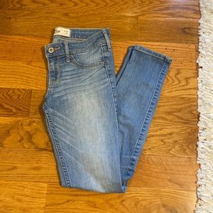 Low rise skinny jeans